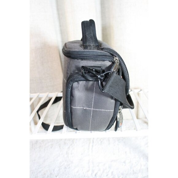 Foray Padded Shoulder Bag - Picture 7 of 9